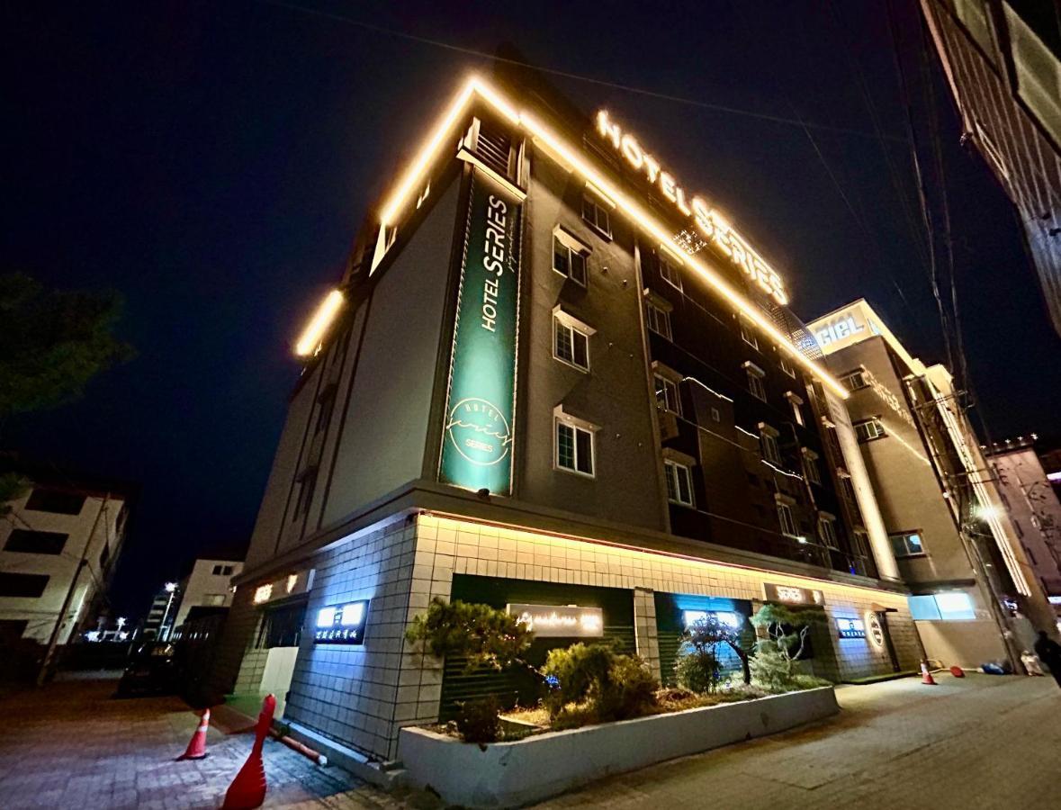 Series Hotel Gyeongju Exterior foto